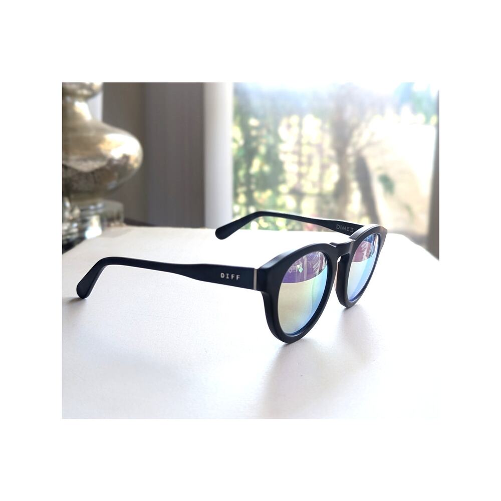 DIFF Eyewear Dime II Sunglasses Round Mirrored Retro UV Polarized